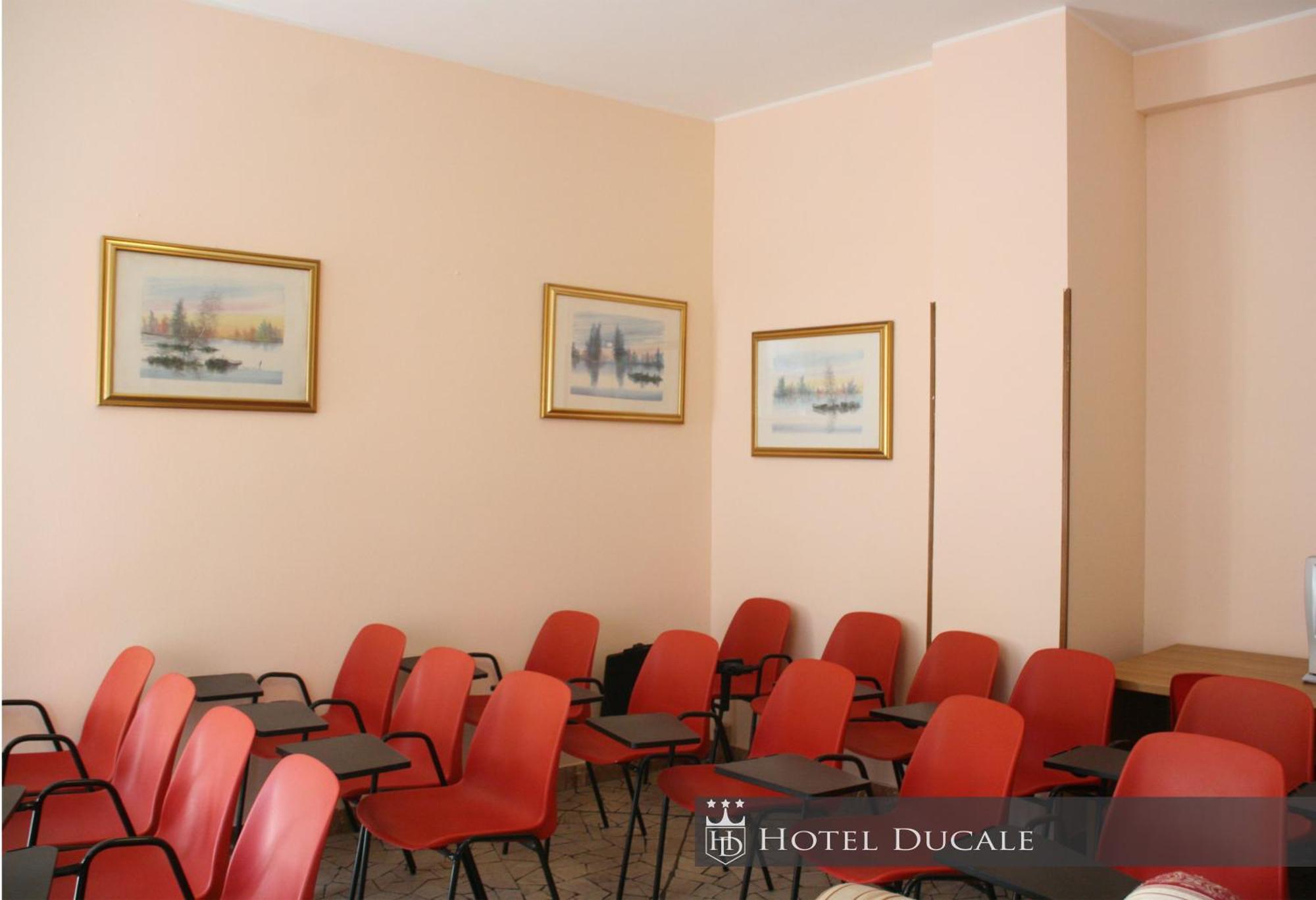 Hotel Ducale Vigevano Exterior foto