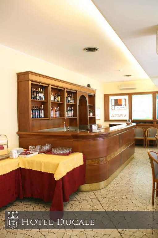 Hotel Ducale Vigevano Exterior foto